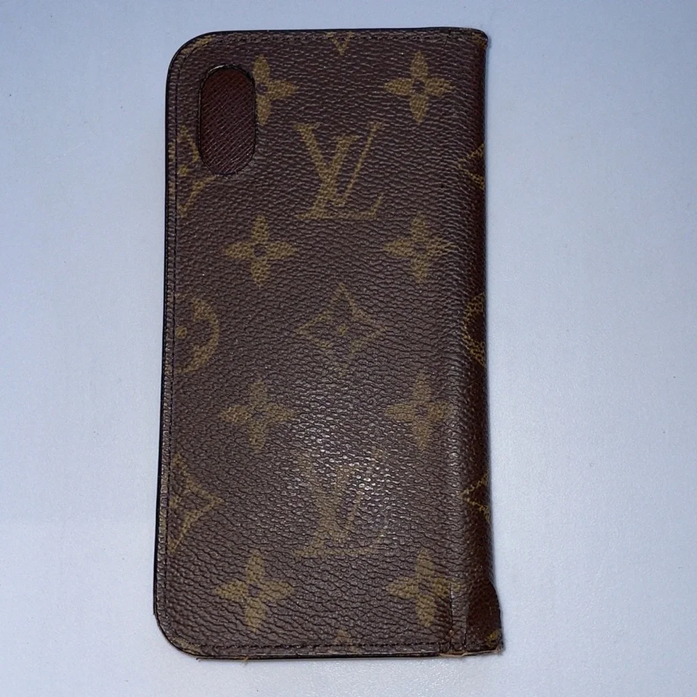 LV iPhone 10 Cover and Card Holder EUC 6”x3” - Picture 4 of 7